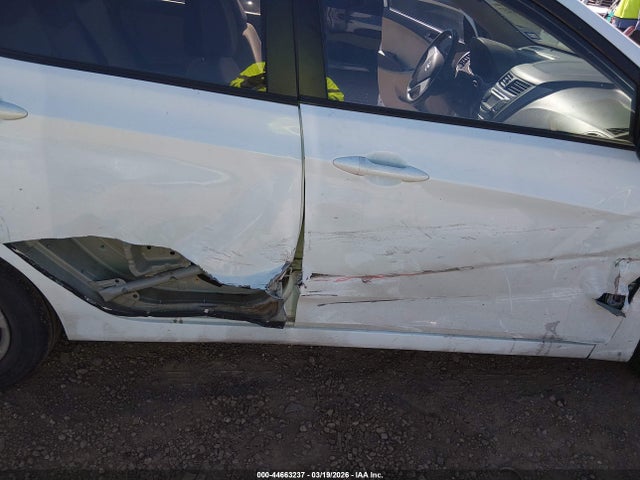 HYUNDAI ACCENT GLS - 6