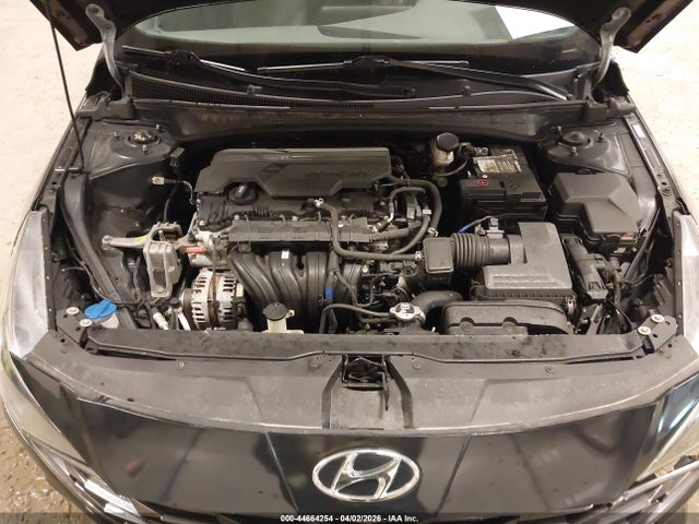 HYUNDAI ELANTRA - 10