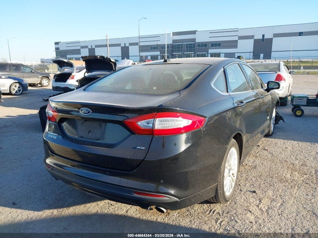 FORD FUSION ENERGI SE LUXURY - 4