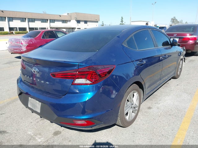 HYUNDAI ELANTRA SE - 4