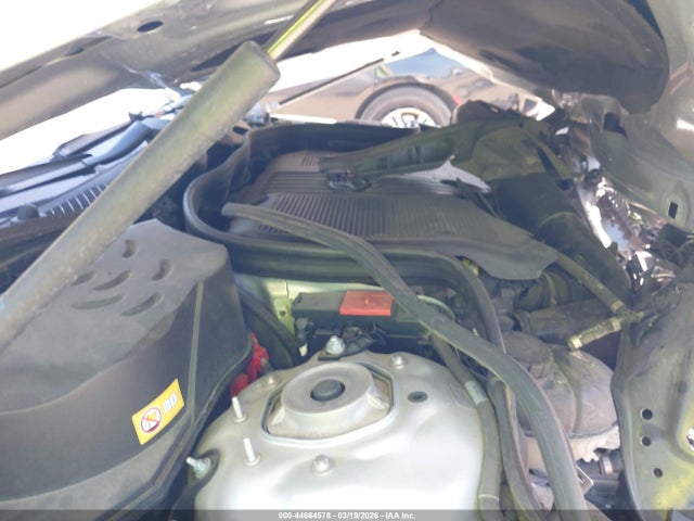 MERCEDES-BENZ E-CLASS - 10