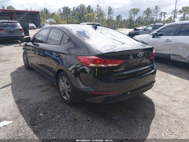 HYUNDAI ELANTRA SE - 3