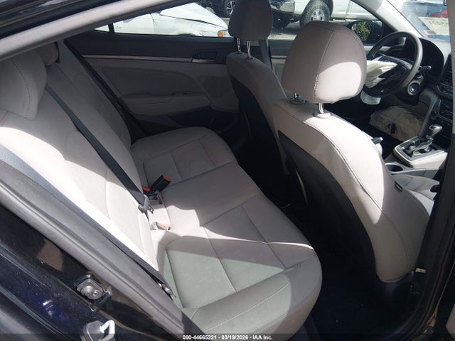 HYUNDAI ELANTRA SE - 8