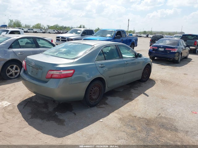 TOYOTA CAMRY - 4
