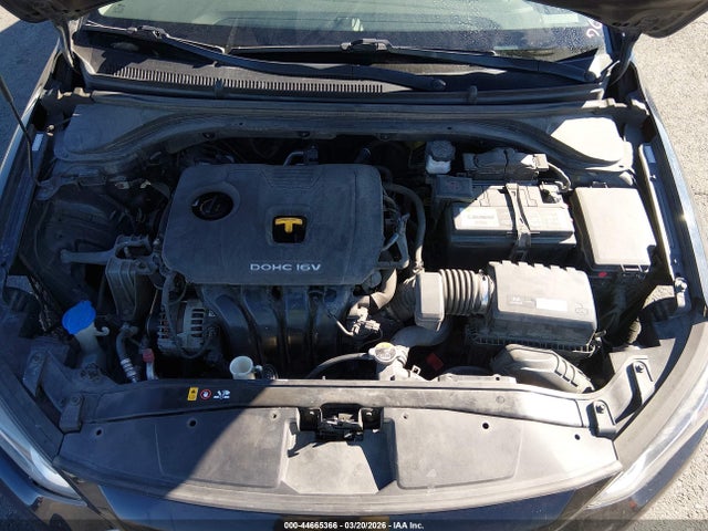 HYUNDAI ELANTRA SE - 10