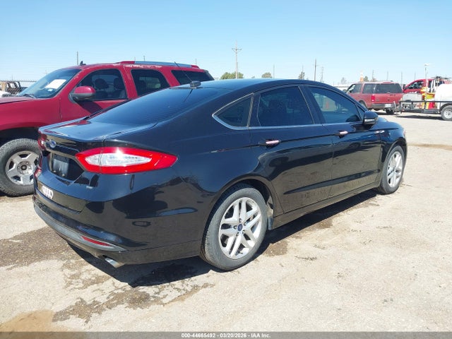 FORD FUSION SE - 4
