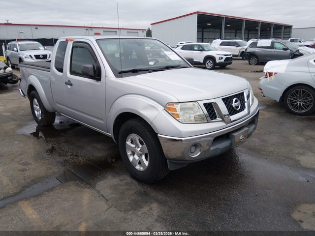 2010 NISSAN FRONTIER SE