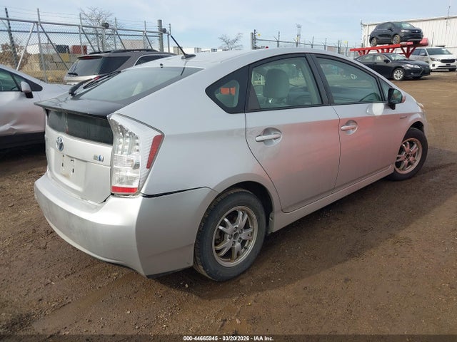 TOYOTA PRIUS - 4