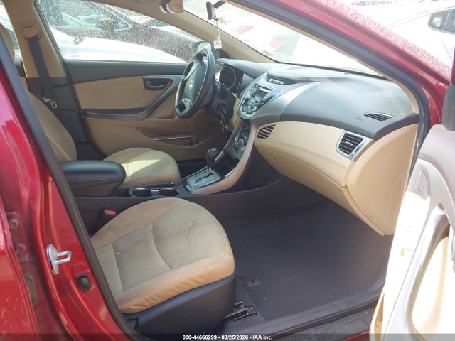 HYUNDAI ELANTRA GLS - 5