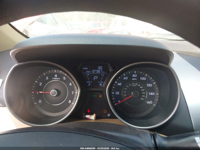 HYUNDAI ELANTRA GLS - 7