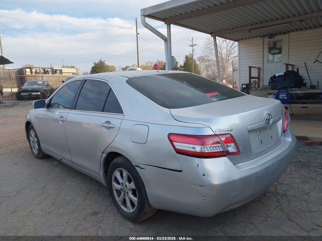 TOYOTA CAMRY - 3