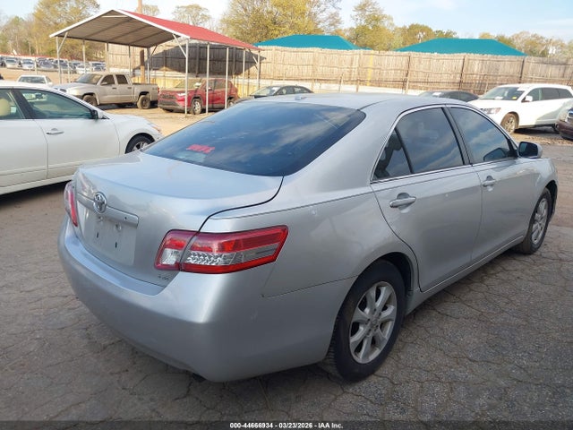 TOYOTA CAMRY - 4
