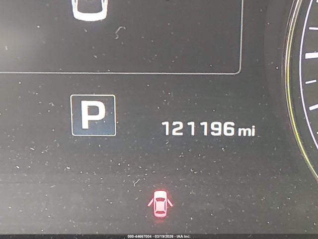 HYUNDAI GENESIS 3.8 - 7