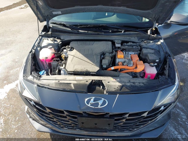 HYUNDAI ELANTRA HYBRID LIMITED - 10