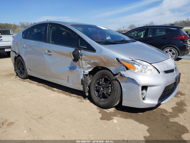 TOYOTA PRIUS - 1