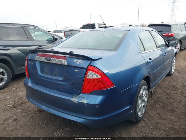 FORD FUSION SE - 4