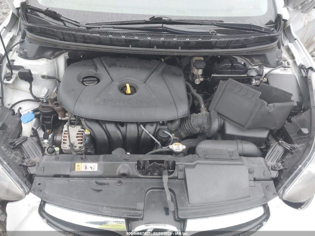 HYUNDAI ELANTRA - 10