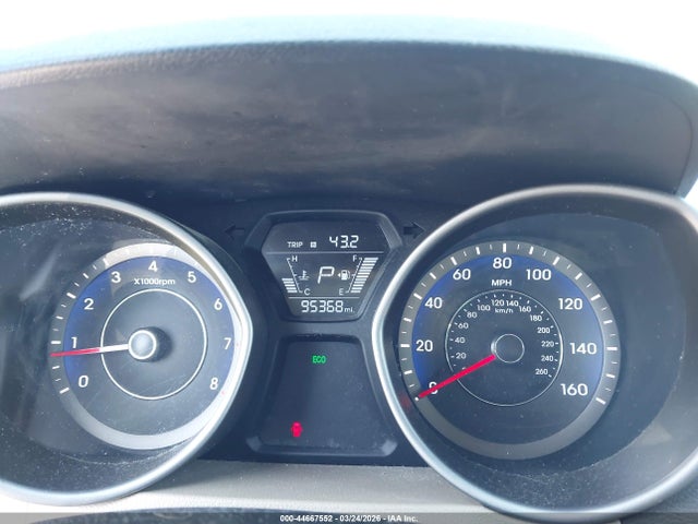 HYUNDAI ELANTRA SE - 7