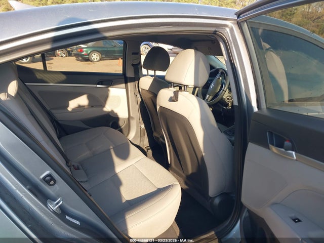 HYUNDAI ELANTRA SEL - 8