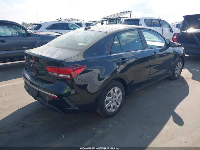 KIA RIO LX - 4