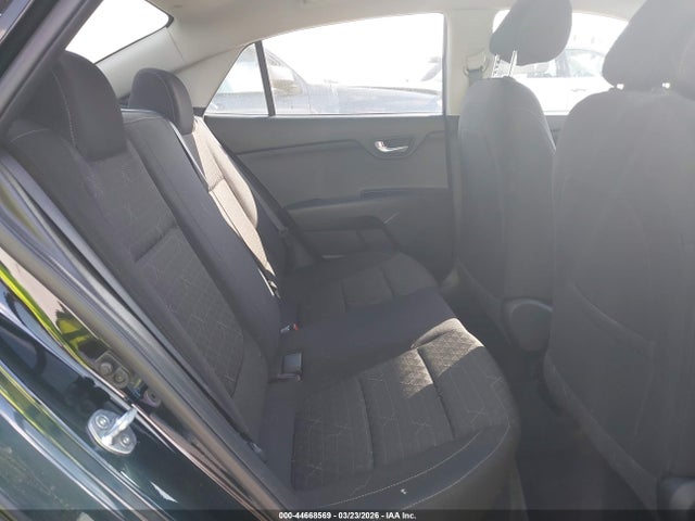 KIA RIO LX - 8