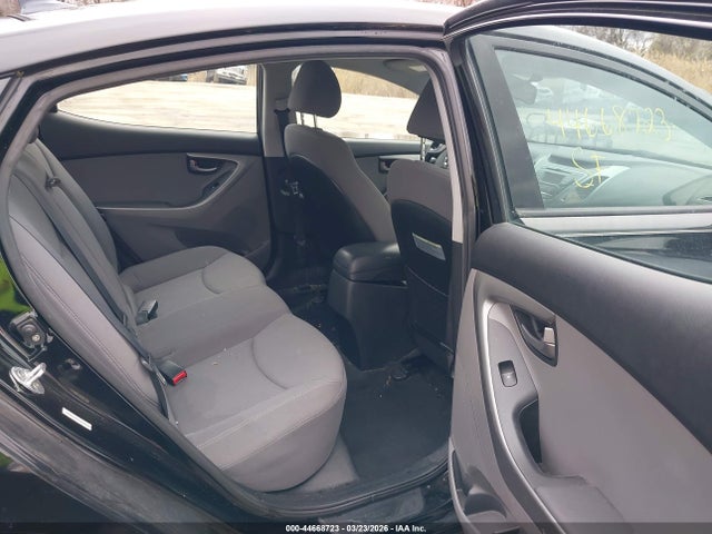 HYUNDAI ELANTRA SE - 8