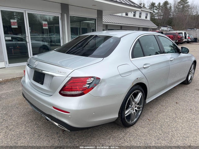 MERCEDES-BENZ E-CLASS - 4