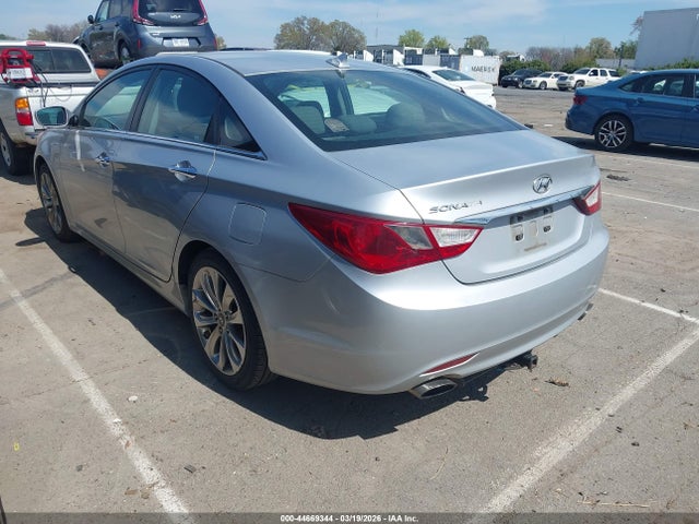 HYUNDAI SONATA SE - 3
