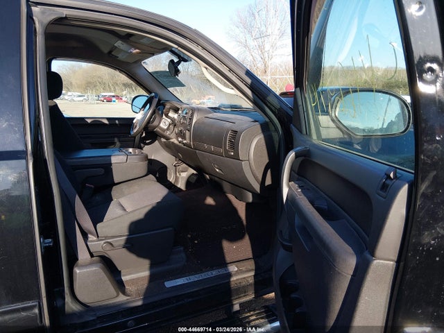 2013 Chevrolet SILVERADO 1500 LT — фото 5