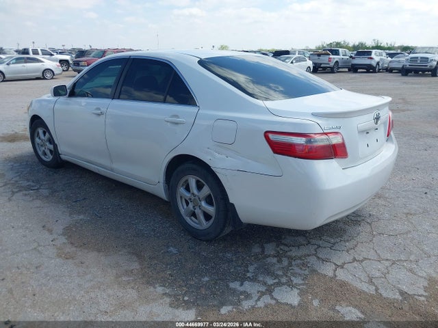 TOYOTA CAMRY - 3