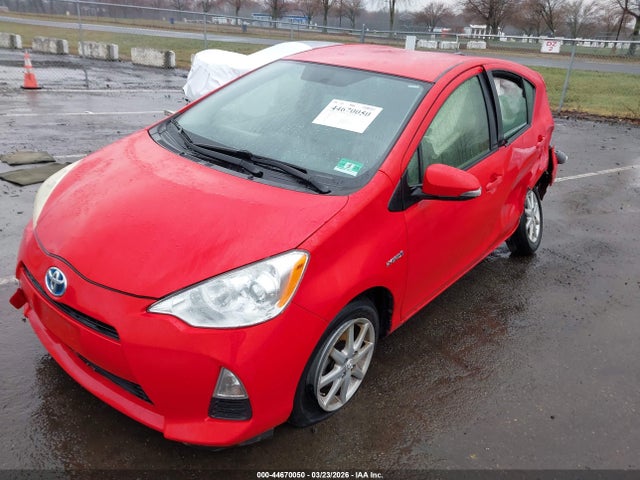 TOYOTA PRIUS C - 2