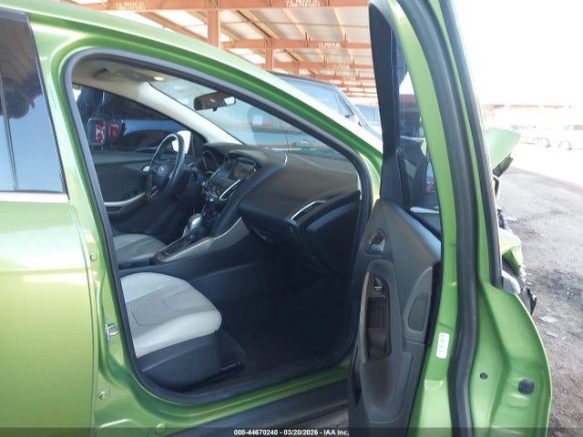 FORD FOCUS TITANIUM - 5