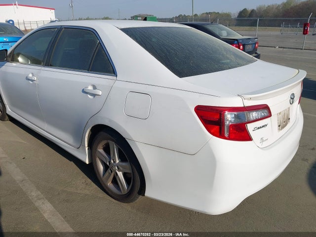 TOYOTA CAMRY - 3