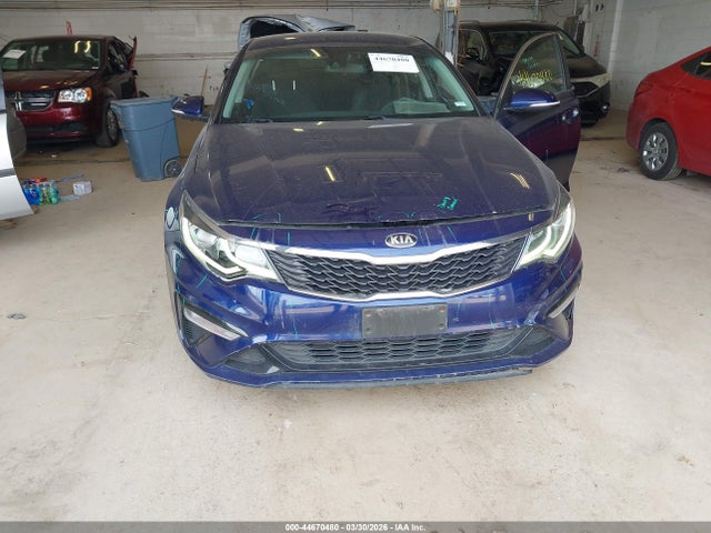 KIA OPTIMA LX - 6