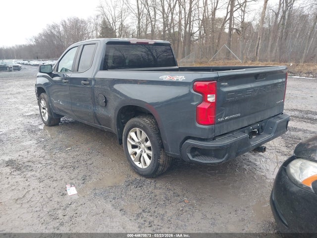 CHEVROLET SILVERADO 1500 4WD STANDARD BED CUSTOM - 3