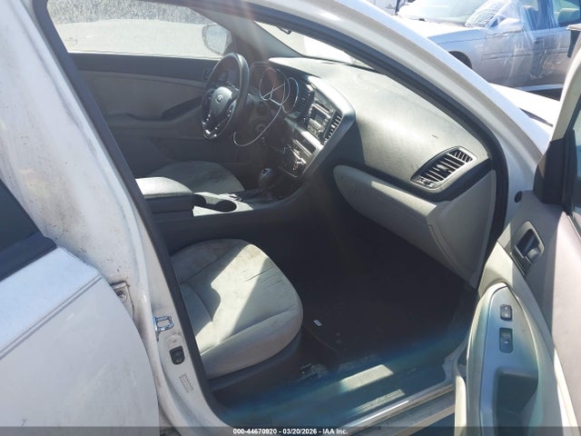 KIA OPTIMA LX - 5