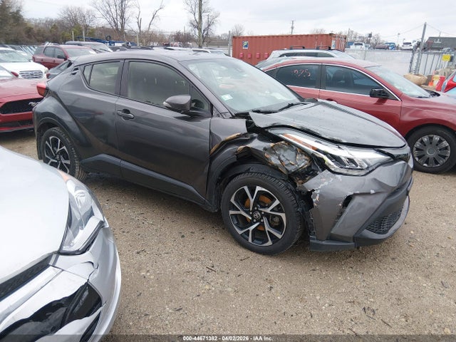 2020 TOYOTA C-HR XLE