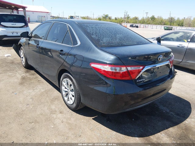 TOYOTA CAMRY - 3