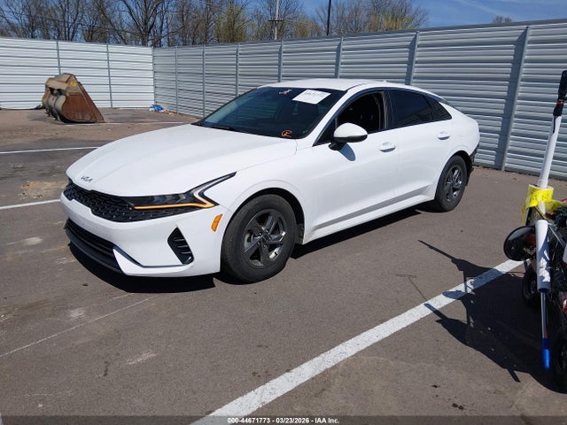 2022 KIA K5 LXS photo 2