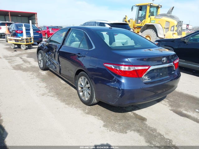 TOYOTA CAMRY - 3