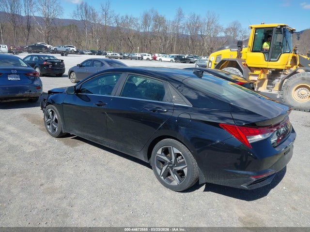 HYUNDAI ELANTRA SEL - 3