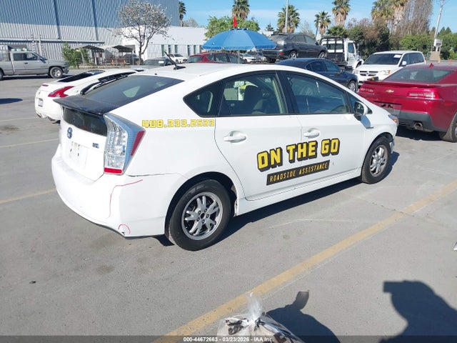 TOYOTA PRIUS - 4