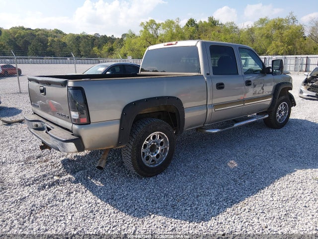 CHEVROLET SILVERADO - 4