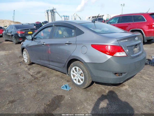 HYUNDAI ACCENT GLS - 3