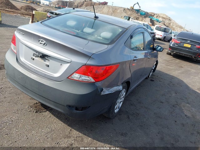 HYUNDAI ACCENT GLS - 4