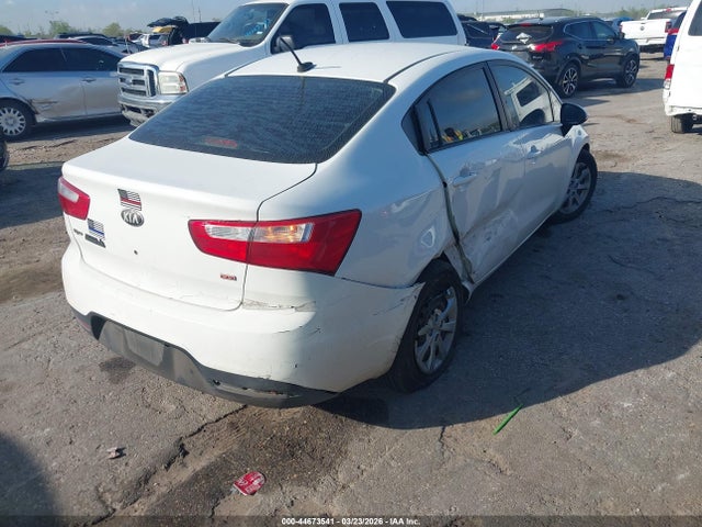 KIA RIO LX - 4