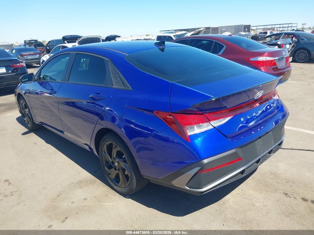 HYUNDAI ELANTRA SEL SPORT - 3