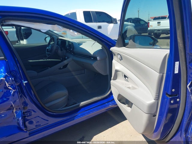 HYUNDAI ELANTRA SEL SPORT - 5