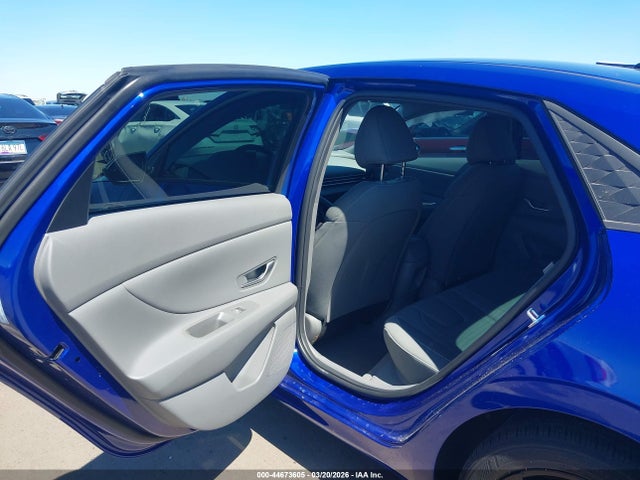 HYUNDAI ELANTRA SEL SPORT - 8