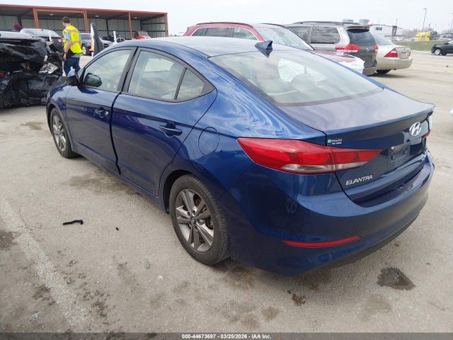 HYUNDAI ELANTRA SEL - 3
